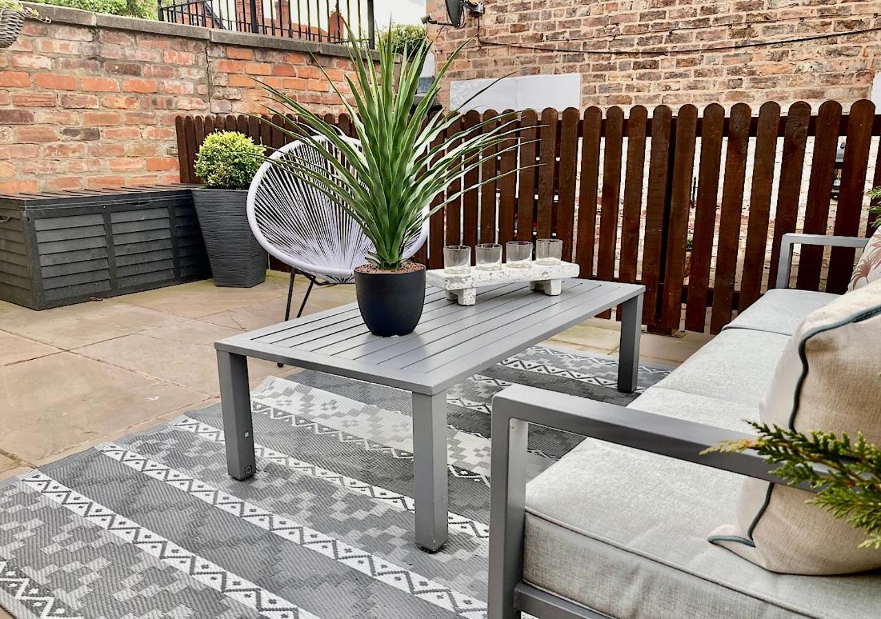 The Lodge Chester - Luxury Apartment For Two, With Free Parking! Hough Green Bagian luar foto